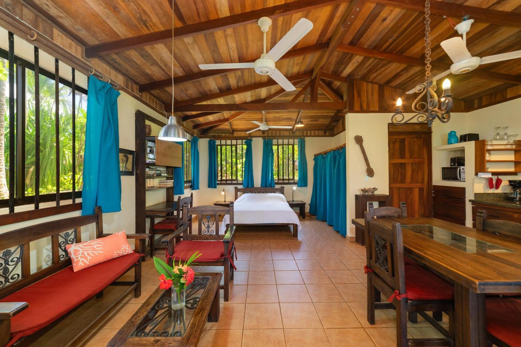 Casas Pelicano Playa Junquillal Exterior photo